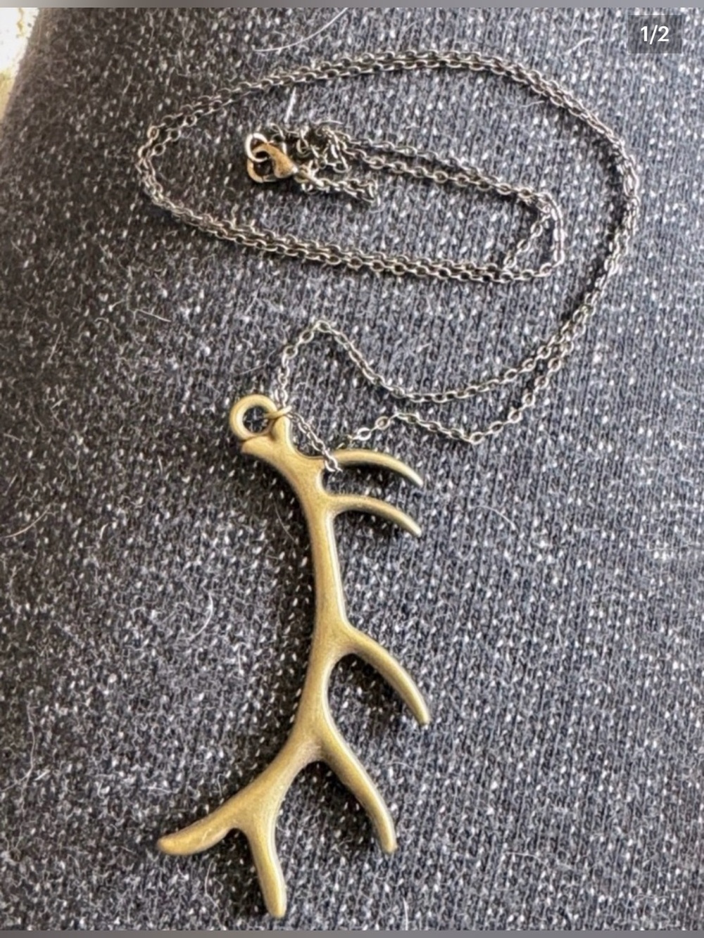 Rustic bronze-toned deer antler pendant necklace